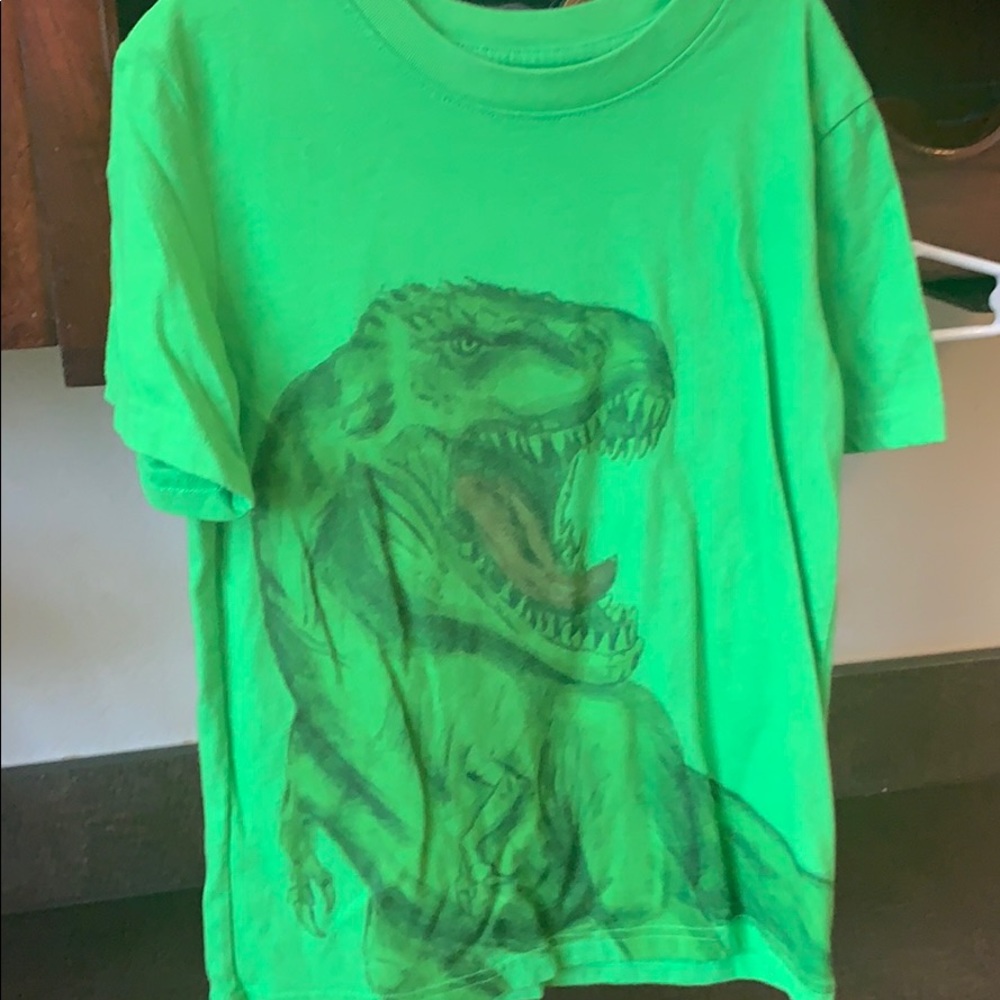 Cat and jack Dino shirt - 6/7